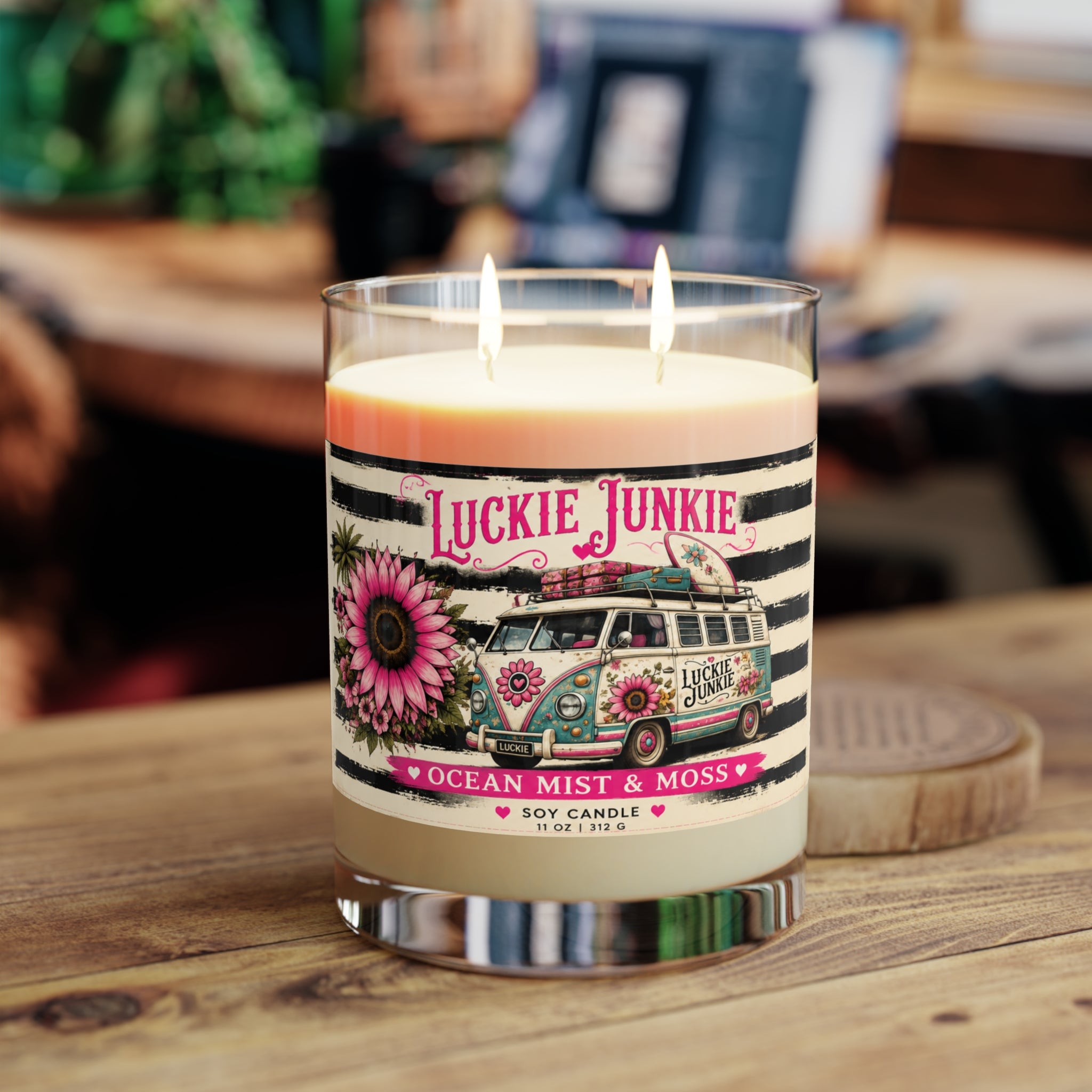 Luckie Junkie™ Ocean Mist & Moss Soy Candle