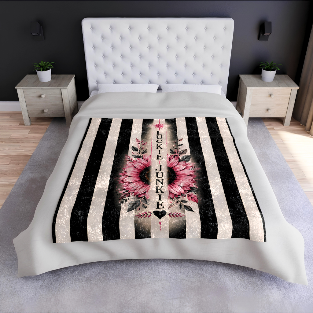 Luckie Junkie™ Vintage Sunflower Crushed Velvet Blanket