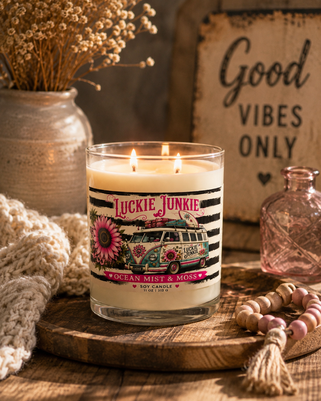 Luckie Junkie™ Ocean Mist & Moss Soy Candle