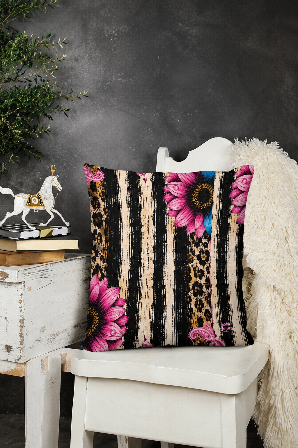 Wild Bloom Reversible Plush Pillowcase